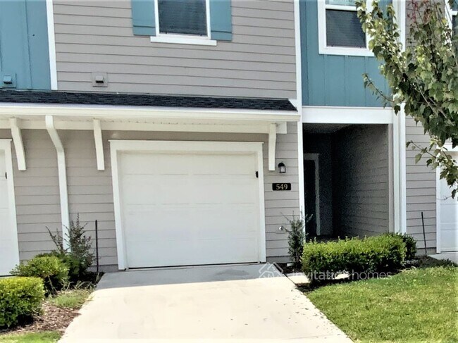 Primary Photo - 549 Cherry Ridge Dr