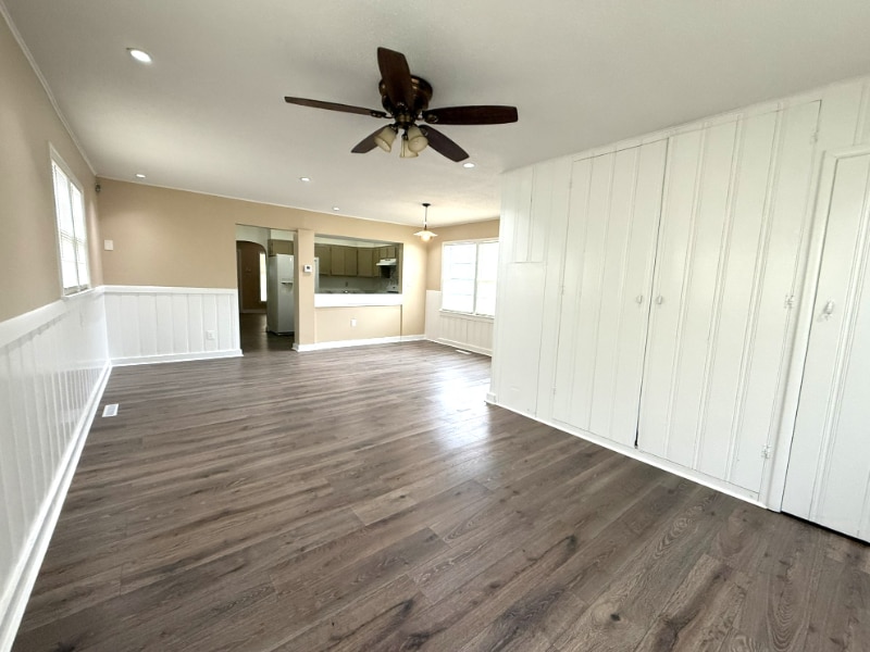 Building Photo - 1721 S Volutsia Ave