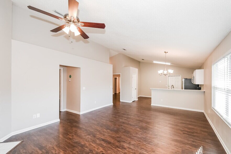 Building Photo - 1946 Running River Rd