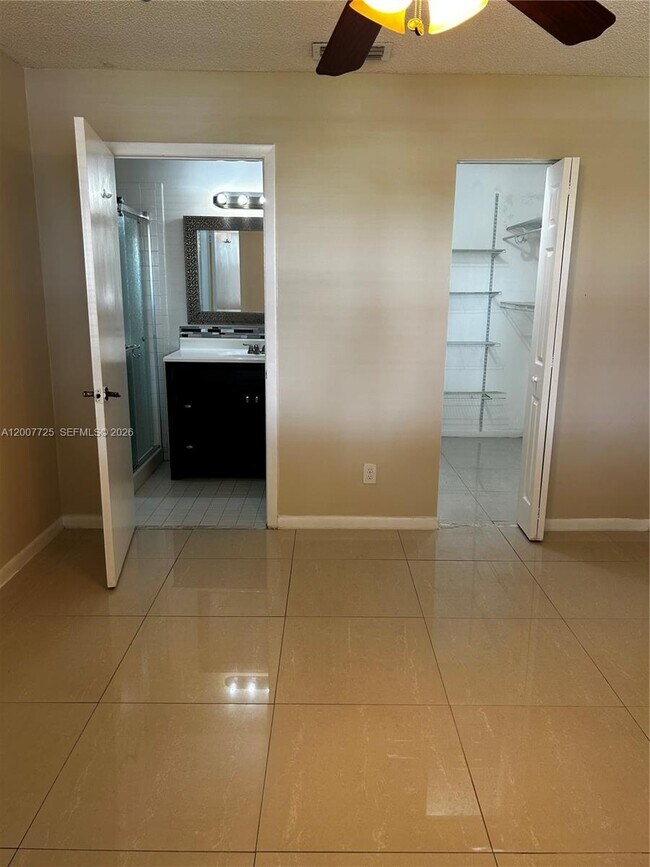 Building Photo - 713 NW 103rd Terrace