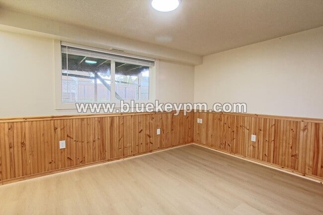 Building Photo - Newly Remodeled 5 Bed, 2 Bath Home with RV/Boat Parking in Oregon City