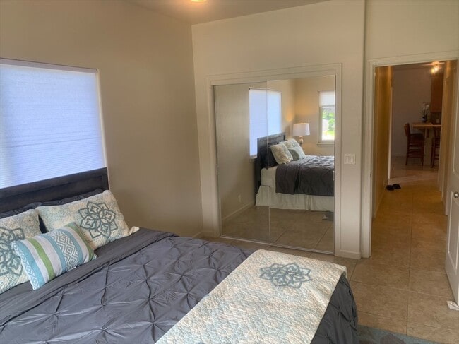Building Photo - 3 bed / 1.5 bath condo located in Kailua Kona