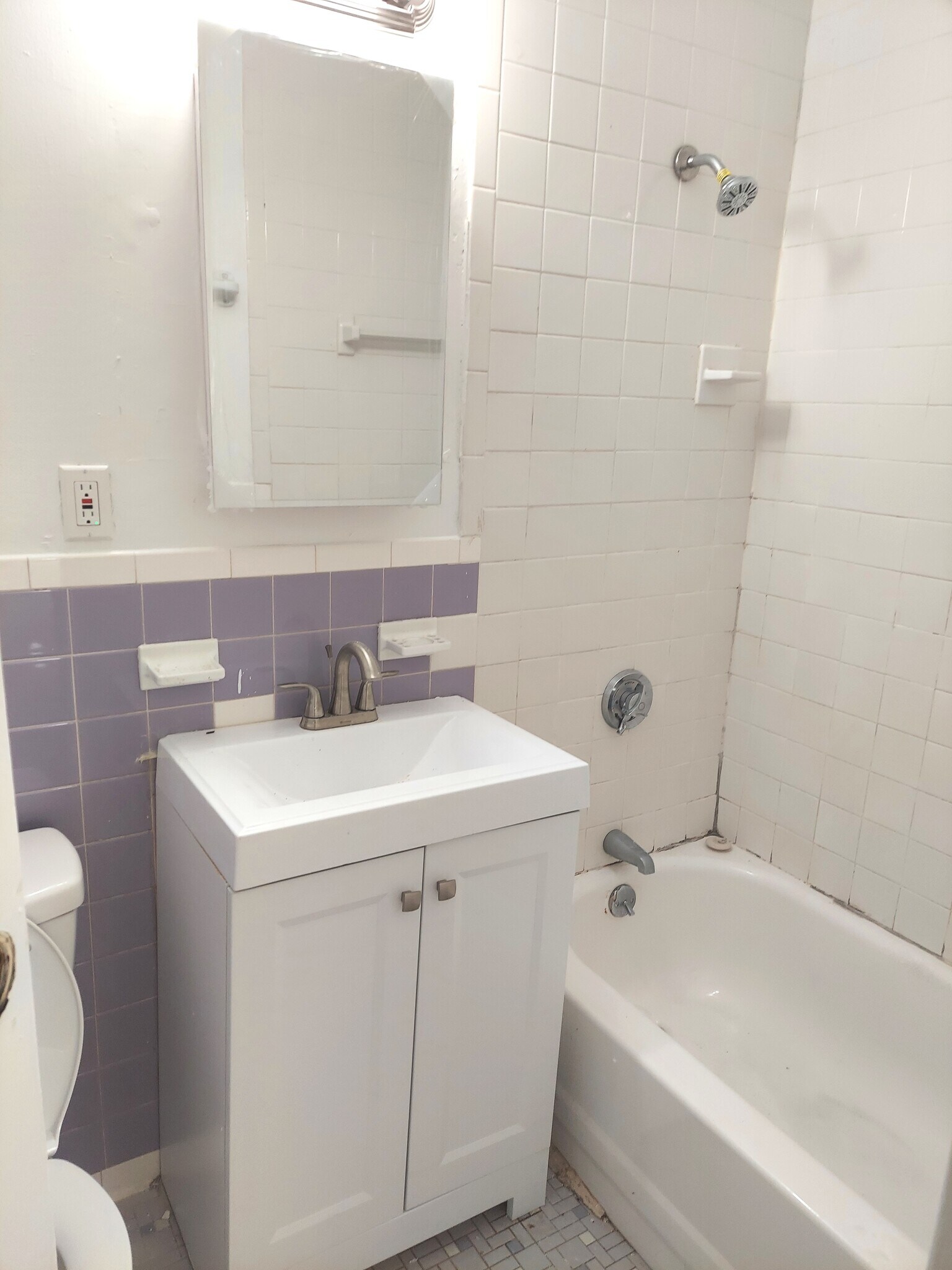 Building Photo - 25 Brooks Ave