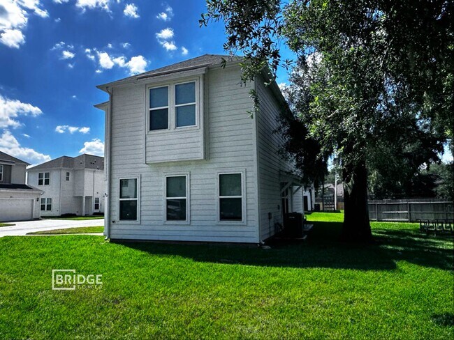 Building Photo - AMHERST PLAN