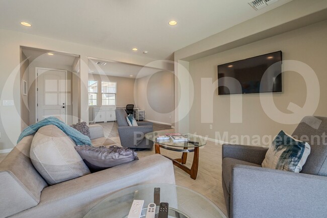 Building Photo - 5369 S Sierra Prieta Trl