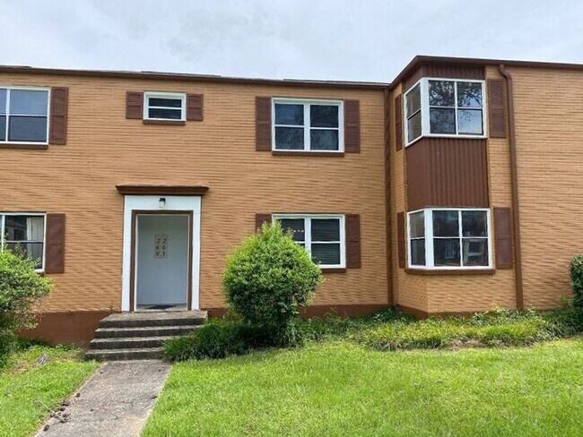 Primary Photo - Hampton Hills - 2 Bedrooms, 1 Bathrooms Cl...