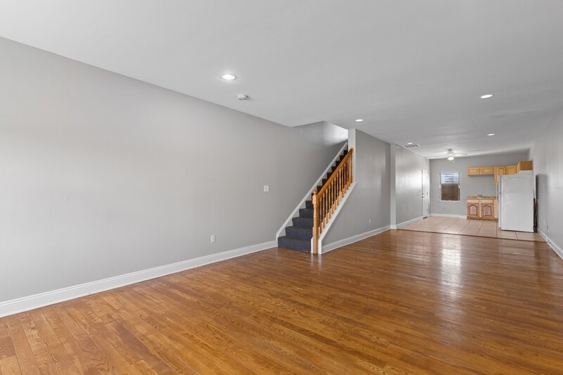 Building Photo - 1005 N Arlington Ave