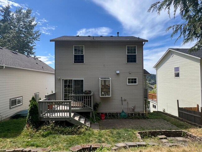 Building Photo - 3 Bed 1.5 half bath House Close to WWU and...
