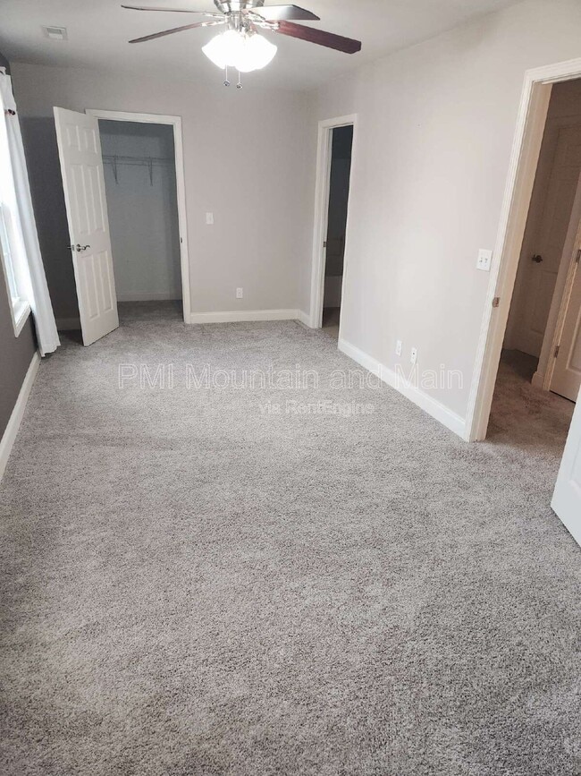 Building Photo - 52 Kirby Rd