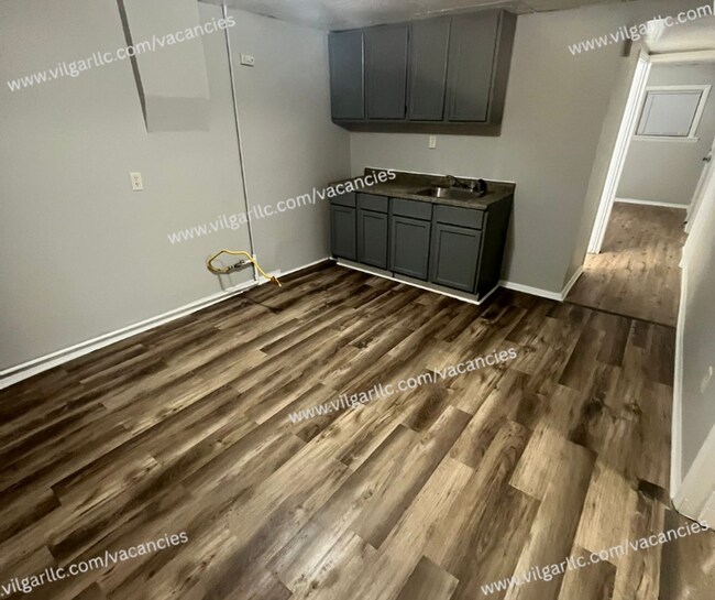 Building Photo - 3808 Parrish Ave