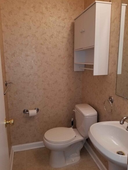 Half bath on main - 225 Baugh Ln NE