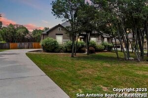 Building Photo - 944 Wilderness Oaks