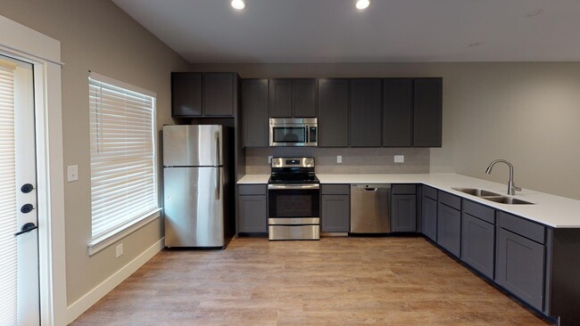 Building Photo - 311 Craddock Ave