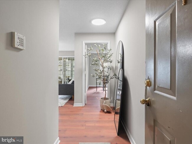 Building Photo - 12105 Green Leaf Ct