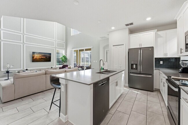 Building Photo - 770 Sticks St