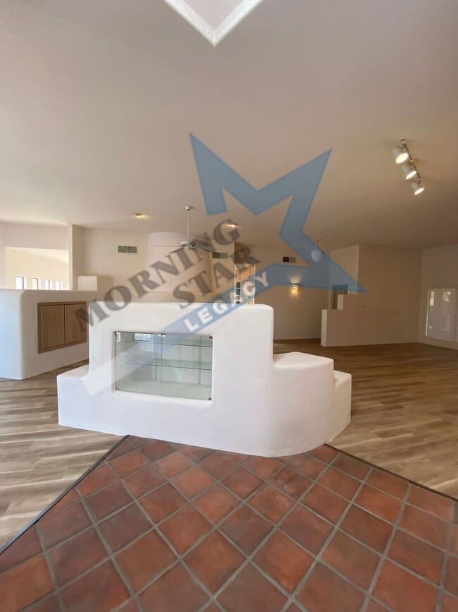 Building Photo - VIEWS!!  Spacious home in Picacho Hills!