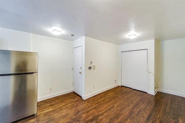 Building Photo - 63 Jefferson St