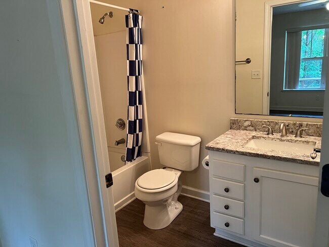 Building Photo - 302 Harts Cove Way