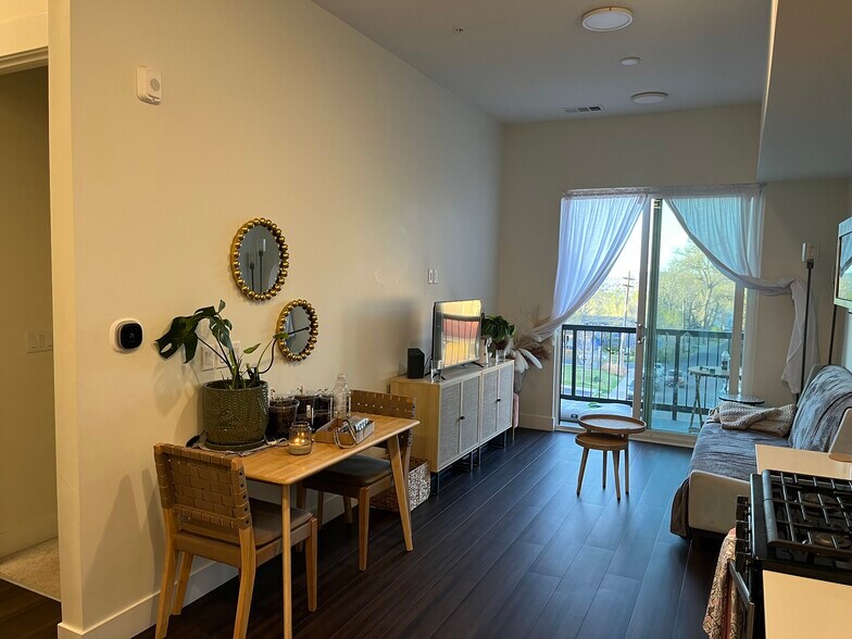 Building Photo - 2876 W 53rd Ave