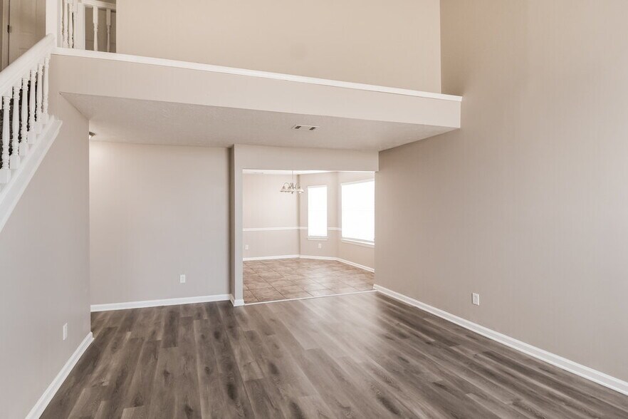 Building Photo - 5550 Wellborn Creek Dr