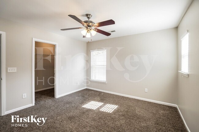 Building Photo - 123 Salt Meadow Ln