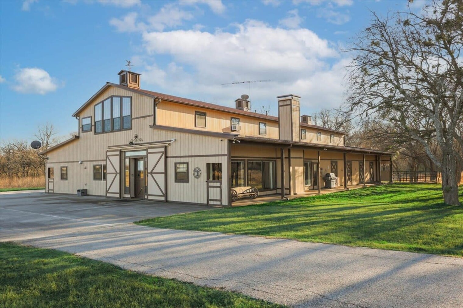 Building Photo - 9680 County Road 128-SI ID1019513P