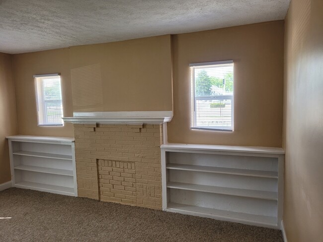 Building Photo - 3741 N Tacoma Ave