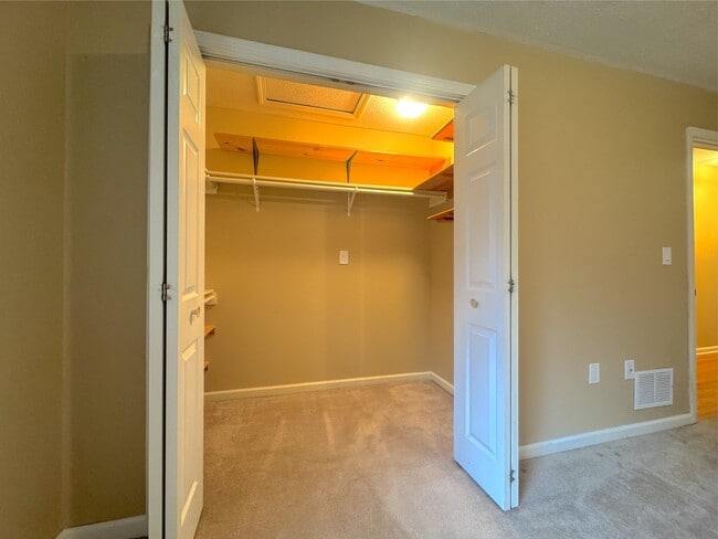 Building Photo - 400 Windham Ave