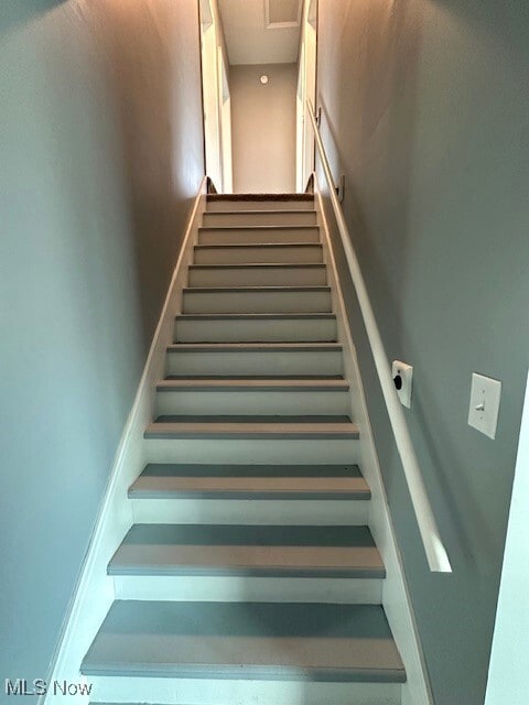 Building Photo - 222 Lincoln St