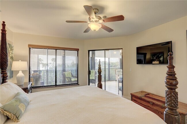 Building Photo - 9612 Riverside Dr