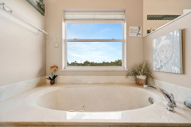 Building Photo - 28 Michiana Dr