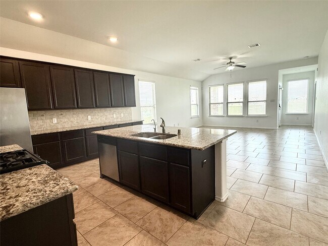 Building Photo - 23603 Legano Dr