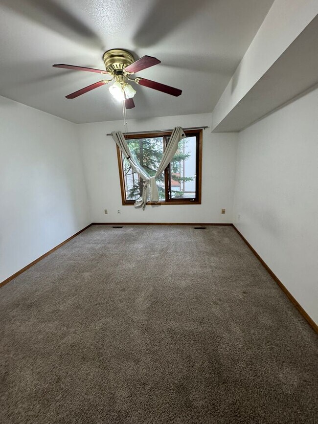 Building Photo - OPEN HOUSE 7/19 from 1:00-2:00PM