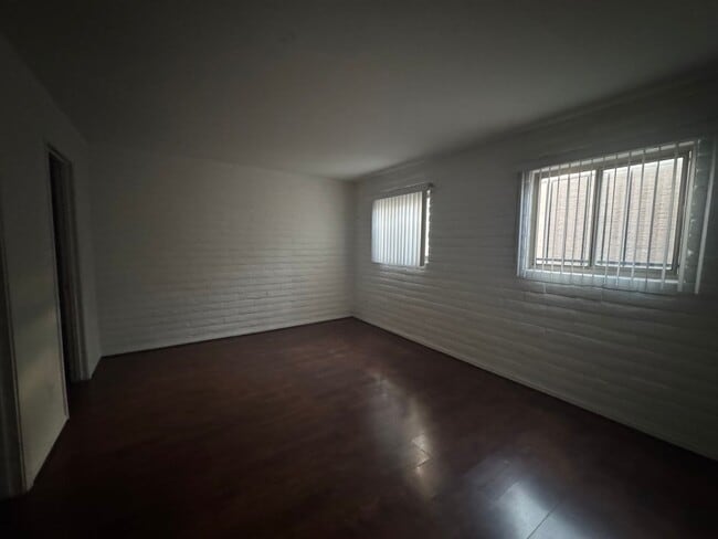 Building Photo - 2 BEDROOM TOWNHOME IN MESA