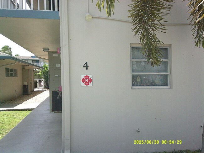 Building Photo - 5800 Margate Blvd