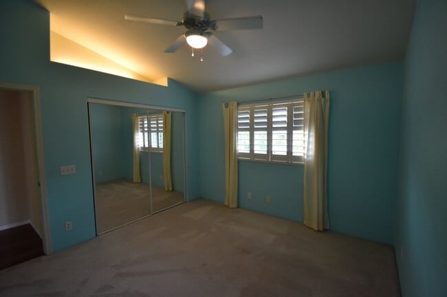 Building Photo - UNFURNISHED 3/2 PRIVATE HOME WITH OCEAN VIEW! AVAILABLE NOW!