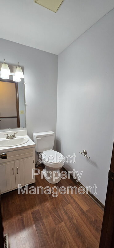 Building Photo - 6208 Landmark Dr