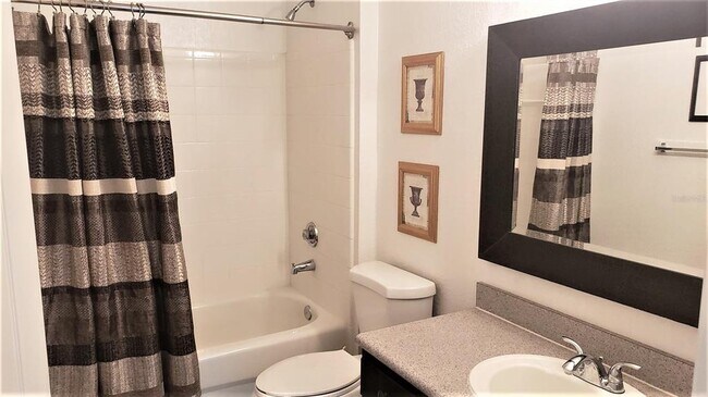 Building Photo - 7428 Vista Way