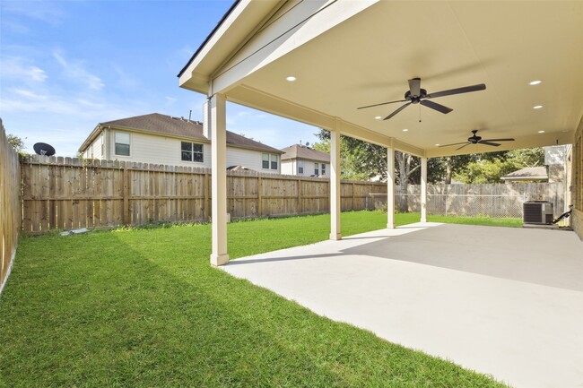 Building Photo - 16727 Summer Cypress Ct