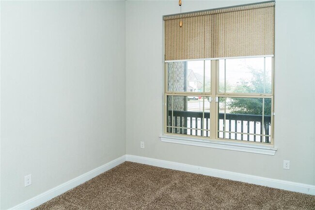 Building Photo - 3804 Tango Ct