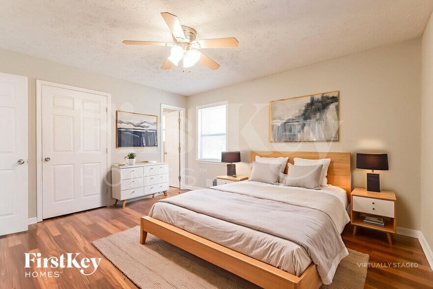 Building Photo - 680 Springhollow Ln SW