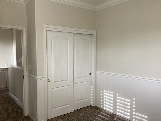 Building Photo - 741 W Barcelona Ln