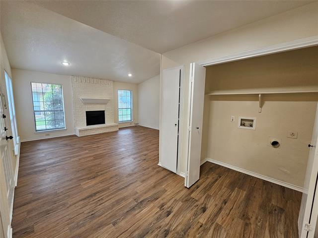 Building Photo - 3141 Tudor Ln