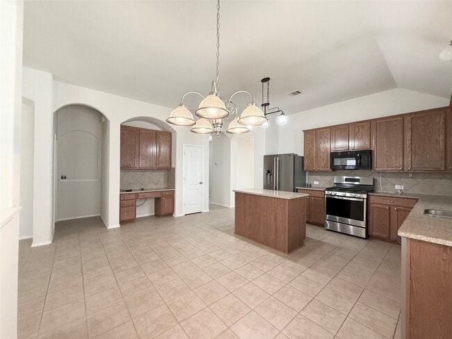 Building Photo - 24810 Lazy Tee Ln