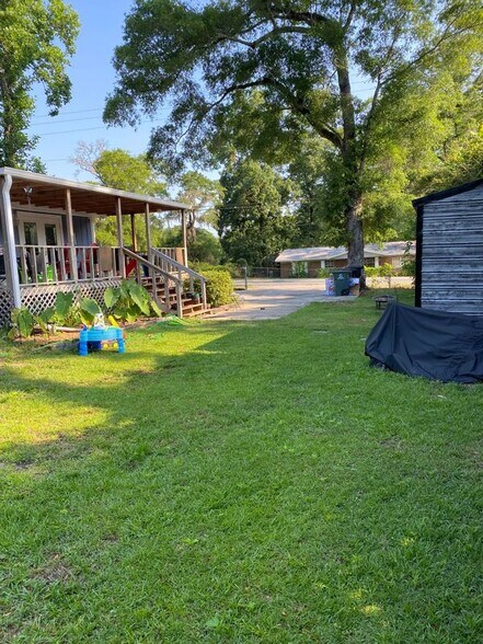 Building Photo - 3501 Sunnyside Dr