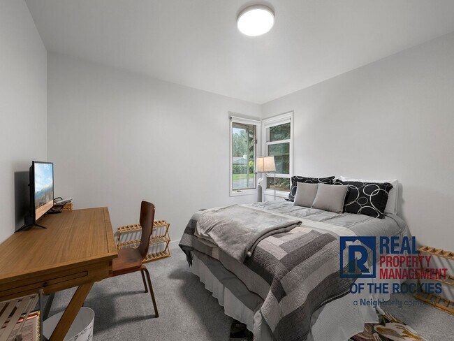 Building Photo - 3 Bed 3 Bath Updated Townhouse in Fort Collins!