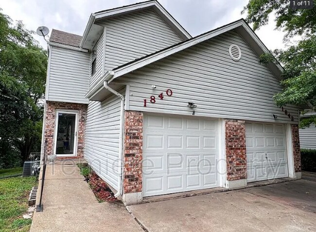 Primary Photo - Knollbrook Apartments