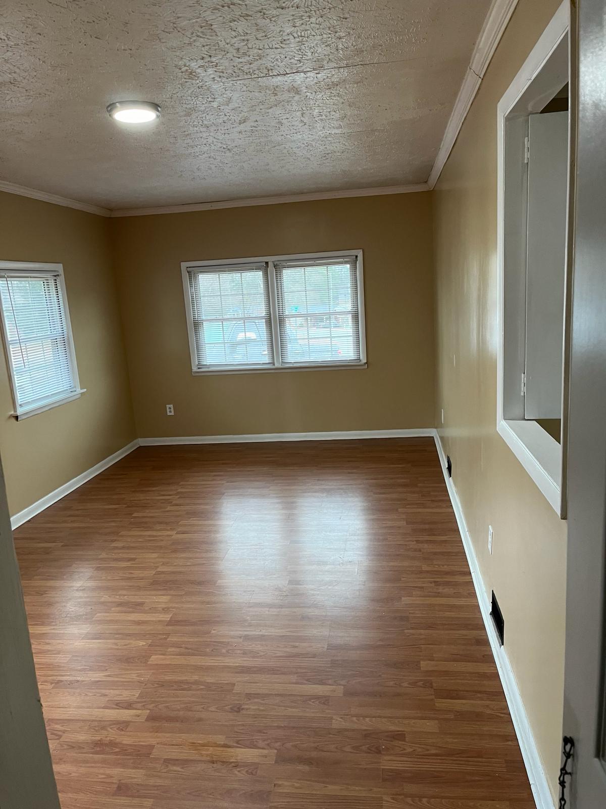 Building Photo - 1722 Shiloh Dr