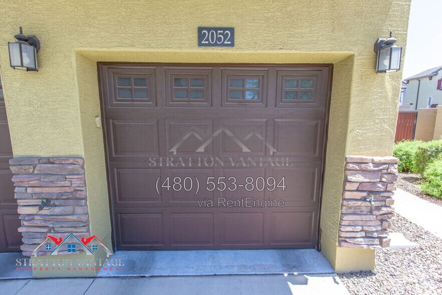 Building Photo - 2725 E Mine Creek Rd