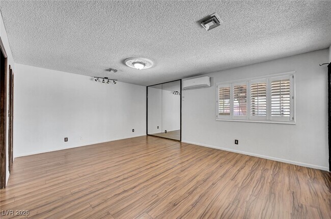 Building Photo - 6975 O'Bannon Dr